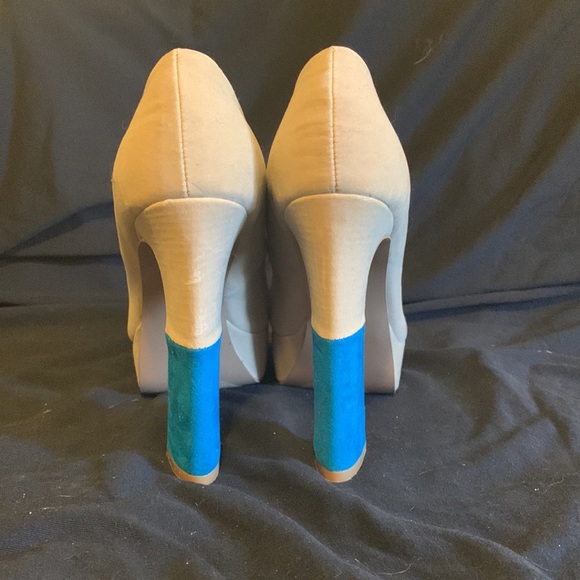 Faux suede peep toe - Picture 3 of 4